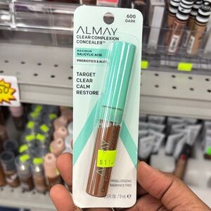 600 deep Almay Clear Complexion Concealer with Mint Cap
